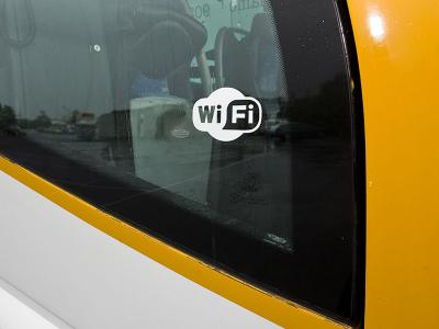 Autobus Monbus Mercedes - Benz Tourismo équipé du Wi-Fi