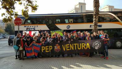 Autobús de Monbus a la seva arribada a Mestalla