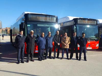 Presentación oficial dos autobuses GNC de Monbus en Alcalá
