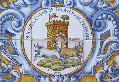 The emblem of the town of Talavera de la Reina