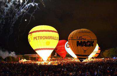 Espectáculo Night Glow del European Balloon Festival