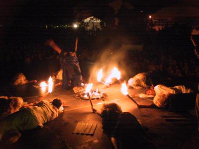 Ritual dance of the Noite Meiga with the fire as protagonist
