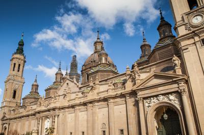 Basílica del Pilar en la ciudad de Zaragoza.