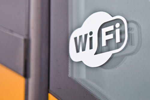 Conexión WI-FI gratuíta no autobús para conectarse a Internet