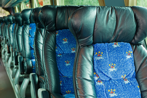 Ampla reclinación e gran separación entre asentos Excellence