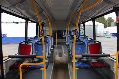 Interior accesible del autobús MAN de Gas Natural de Monbus.