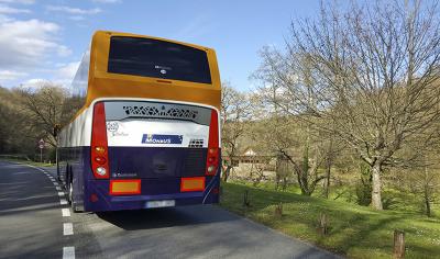 Autobús de Monbus Castrosua Stellae en el Río Rato (Lugo)
